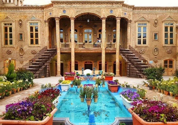 در سفر به مشهد به این جاهای دیدنی نزدیک حرم سر بزنید