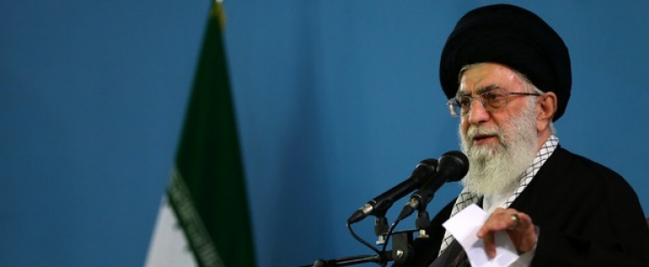 برخی سرمایه‌داران کلانی که از دادن مالیات خودداری و فرار می‌کنند مرتکب جرم می‌شوند زیرا کشور را به پول نفت بیش از پیش وابسته می‌کنند و زمینه‌ساز بروز مشکلات بیشتر می‌شوند.
موضوع مالیات بسیار مهم و دادن مالیات  یک فریضه است. مسئولان مالیاتی برنامه‌ها و اقدامات خوبی را برای درآمد مالیاتی حاصل از تولید و تجارت طراحی کرده‌اند که باید با کمک مردم، هرچه سریعتر اجرایی شوند.