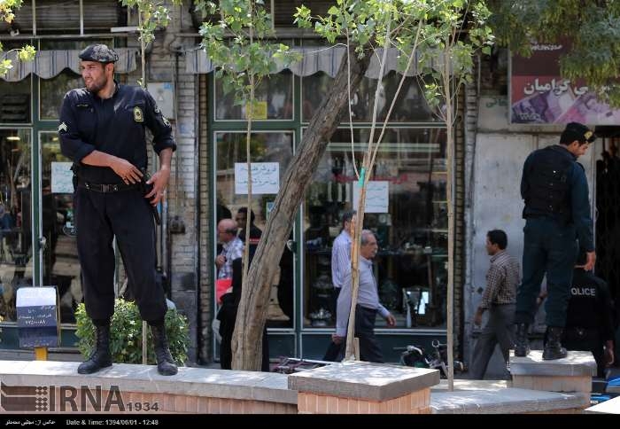 بازگشایی بی سر و صدای سفارت روباه پیر/ سفارتخانه انگلیس تحت تدابیر شدید امنیتی - پلیسی بازگشایی شد + فیلم و عکس