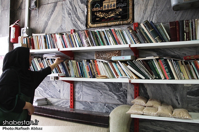 عکس: کتابخانه در نانوایی