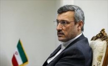 بعیدی نژاد: توافقی که امضا می شود، "توافق سیاسی" است/ تدوین متن نهایی مذاکرات بعد از این دور از مذاکرات آغاز می شود عضو تیم مذاکراه کننده هسته ای توافق پیش بینی شده را توافقی سیاسی دانست و گفت: تدوین متن نهایی پس از این دوره آغاز خواهد شد و دو طرف متعهد به اجرای مفاد آن هستند به گونه ای که با اجرا نکردن تعهدات، طرف مقابل هم می تواند بلافاصله تعهدهای خود را لغو کند.