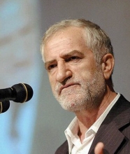 چرا آمریکا تشنه ی امضای توافق است؟ با امضاء این توافق آمریکا هیچ تعهدی الزام آور نداده است و اگر هم تعهدی آبکی بدهد، در این دنیای متکی بر زور آن را اجرا نمی کند. برداشتن و گذاشتن یک تحریم در دنیای امروز برای آمریکا حداکثر چند روز زمان می برد.