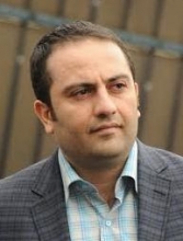 دنياي امروز، هر شخص يك رسانه دنیای امروز در تصور گذشتگان نمیگنجید و بی تردید متفکران امروز نيز با حيرت و ناباوری به آینده فکر می کنند. انقباض زمان و مكان به مدد تكنولوژي به ويژه در عرصه ارتباطات و فن آوری اطلاعات، دنياي مجازي یا همان " قاره ششم " را پدیدار کرده است، به گونه ای که همه ساكنان پنج قاره، ساکن قاره ششمند و سرعت شتابناك علم و انتقال اطلاعات به مدد گسترش ارتباطات، طعمی جذاب به روزگار آنها بخشيده و نگرشهاي نويني بر عرصههاي زندگي آنها حاكم کرده است و البته به سمتي ميرويم كه آنهايي كه در پنج قاره نيت هر گونه فعاليتي از جمله سياسي، اقتصادي و... را دارند بايد در قاره ششم سهمي براي خود در نظر گيرند.