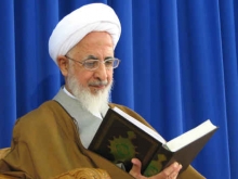 دو نکته اخلاقی از آیت الله جوادی آملی ژاپن تقریباً دومین کشور اقتصادی جهان است، اما مردمش در معارف زیر خط فقر هستند. بسیاری از مردم، به دنبال فال و شرک هستند. بشر خلائی دارد که باید آن را پر کند و ذات اقدس الهی او را با الهام فجور و تقوا از یک سو و توحید از سوی دیگر تأمین میکند.