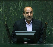 ما امروز در صنعت استراتژیکی نفت و گاز با فاجعه مدیریتی تک صدایی مواجهیم؛ فردی که در سال 76 و بدون حتی یک روز سابقه علمی و مدیریتی در صنعت نفت از سر اعتماد وکلای ملت ردای وزارت نفت را پوشید و در سال 92 مجدداً بر صندلی مدیریت این صنعت نشست در همان ابتدای وزارتش پیام داد همه آنهایی که در 8 سال خانه نشینی سراغی از من نگرفتند برای رفتن از مجموعه آماده شوند؛ با این همه عقده و کینه چه فجایعی که در صنعت نفت به بار نیامد.