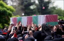 پیکر مطهر ۹ شهید گمنام در کرج تشییع میشود
مدیر روابط عمومی بنیاد حفظ آثار و نشر ارزشهای دفاع مقدس استان البرز از تشییع پیکر مطهر ۹ شهید گمنام در کرج خبر داد.