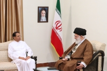 دیدار رهبر انقلاب با رییس جمهور سریلانکا رهبر معظم انقلاب در دیدار رئیس جمهوری سریلانکا تأکید کردند کشورهای آسیایی باید هرچه بیشتر بایکدیگر کار و همکاری کنند،زیرا این همکاریها موجب تقویت آنها خواهد شد.