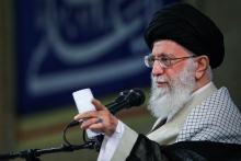 ۲۱ توصیه رهبر انقلاب به اساتید دانشگاه ۲۱ توصیه حضرت آیتالله خامنهای به اساتید دانشگاه را براساس بیانات ایشان در سالهای ۹۱ تا ۹۶ منتشر شد.