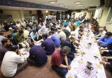 افطاری فعالان جبهه فرهنگی انقلاب اسلامی برگزار شد
نهمین مراسم افطاری فعالان جبهه فرهنگی انقلاب اسلامی شب گذشته با حضور چهرههای سرشناس این عرصه در حسینیه هنر برگزار شد.