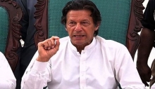 عمران خان پروژه ساخت ۵ میلیون مسکن را افتتاح کرد نخست وزیر پاکستان سرانجام کلنگ افتتاح پروژه بزرگ ساخت ۵ میلیون مسکن ویژه نیازمندان را با نام «پروژه مسکن پاکستان جدید» بر زمین زد.