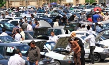 ادامه روند نزولی قیمت خودرو رئیس اتحادیه نمایشگاه داران و فروشندگان خودرو با بیان اینکه امروز قیمت خودرو با کاهش مواجه شد، گفت: با توجه به اتفاقاتی که برای قیمت ارز صورت گرفت خریداران منتظر کاهش بیشتر قیمت خودرو هستند.