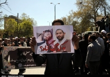 مراسم چهلم طلبه شهید همدانی آغاز شد مراسم چهلم طلبه شهید همدانی حجت الاسلام مصطفی قاسمی با حضور آیت الله اعرافی، مسئولان استان و افقشار مختلف مردم آغاز شد.