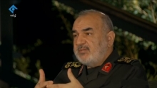 قادریم تمام منافع آمریکا در منطقه را به آتش بکشیم فرمانده کل سپاه گفت: هزاران گردان نیرو روی زمین داریم که اگر به حرکت درآیند همه منافع آمریکا در منطقه را تحت تصرف و آتش قرار خواهند داد.