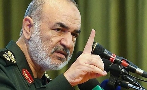 اگر دشمن آرزوی شکست دارد جنگ را آغاز کند فرمانده کل سپاه با بیان اینکه انتقام سخت نقطه نیست بلکه یک مسیر است، گفت: ما انتقام نقطهای سردار شهید سلیمانی و همرزمانش را از عاملان و آمران آن خواهیم گرفت.