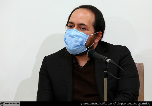 فرزند شهید فخریزاده: پیام حضرت آقا واقعا دلگرمکننده بود/ عدهای میخواستند دانشمند هستهای و دفاعی بودن پدر را مخفی کنند/ نخستین عملیات تروریستی در سن ۳۸ سالگی ایشان بود/ توصیه رهبر انقلاب به فرزندان شهید حامد فخری زاده نوشت: بنده با توجه با شناختی که از پدر داشتم حوزه فعالیت ایشان را به ۴ بخش اصلی تقسیم میکنم: حوزه دفاعی و پدافندی، حوزه فلسفه فیزیک و فلسفه علم، حوزه پزشکی و حوزه علومشناختی.