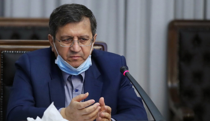 ما نبودیم دلار ۵۰ هزار تومان و تورم ۱۵۰ درصد میشد/ آنهایی که به افزایش قیمت ارز طمع کرده بودند ضرر کردند/ کرهایها قول دادند بروند و با دست پر برگردند در حالی که در سال 97 پیش بینی می کردند که قیمت دلار تا 40 و 50 هزار تومان هم برود اما ما جلوی آن را گرفتیم و در یک بازه زمانی طولانی آن را نزدیک 11 هزار تومان متوقف کردیم و الان هم روند رو به کاهش دارد و به تثبیت رسیده است.
