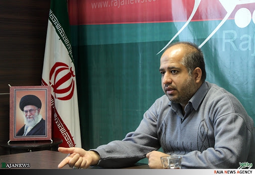 حذف ارز ۴۲۰۰ تومانی برای برخی آقایان جنبه انتخاباتی دارد/ افزایش دو برابری یارانه نقدی به افزایش چهار برابری قیمتها منجر میشود/ راهی جز رد کلیات بودجه نداریم/جامعه توان تحمل شوک جدید را ندارد سخنگوی کمیسیون کمیسیون اصل نود عنوان کرد: اینکه کمیسیون تلفیق مجلس در شرایط جنگ اقتصادی سرنوشت کالاهای اساسی مردم را به بهانه حذف رانت به بازار ارز آزاد واگذار کند همان چیزی است که لیبرالهای حلقه نیاوران دنبال میکنند.