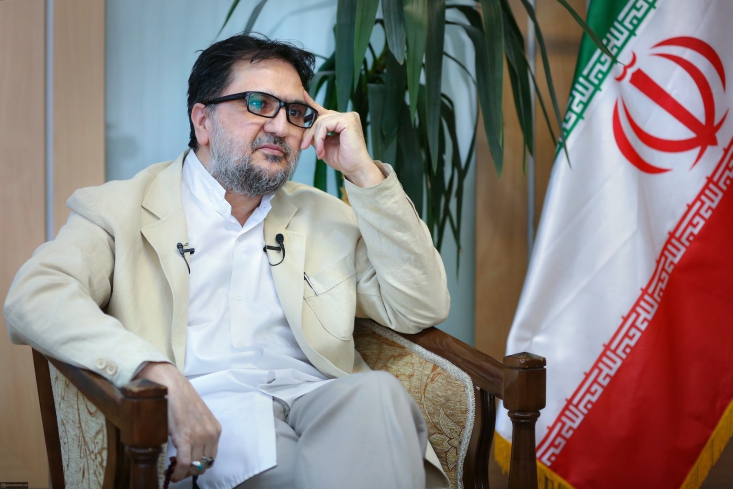 انقلابها در بحران مقاومتر میشوند/ مردم ایران مرد میدان شدهاند استاد دانشگاه تهران با قاطعیت معتقد است انتخابات ریاستجمهوری ۱۴۰۰ یکی از حماسیترین انتخابات بعد از انقلاب بوده است. او میگوید هیچ انقلابی در دنیا مانند انقلاب اسلامی نتوانسته خود را از طریق انتخابات جلو برود.