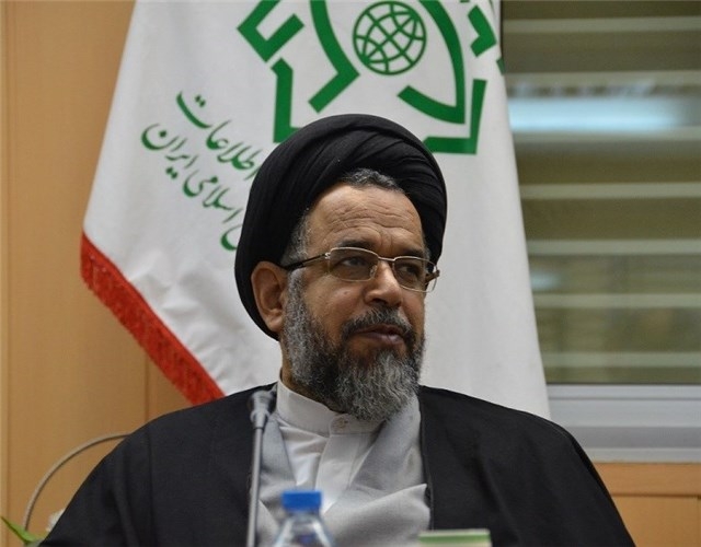  این سخنان و تضعیف شورای نگهبان در حالی توسط وزیر اطلاعات صورت می‌گیرد که رهبرمعظم انقلاب چندی پیش به تلاش هاشمی رفسنجانی برای سوءاستفاده از این تعبیر ایشان واکنش نشان داده و فرمودند: «بعضی بیخود ایراد میکنند. بخشی از این حقّ‌النّاس، همین حقّ رأی شورای نگهبان است؛ همین حقّ نظارت استصوابی و مؤثّر شورای نگهبان است؛ این جزو حق‌النّاس است.»