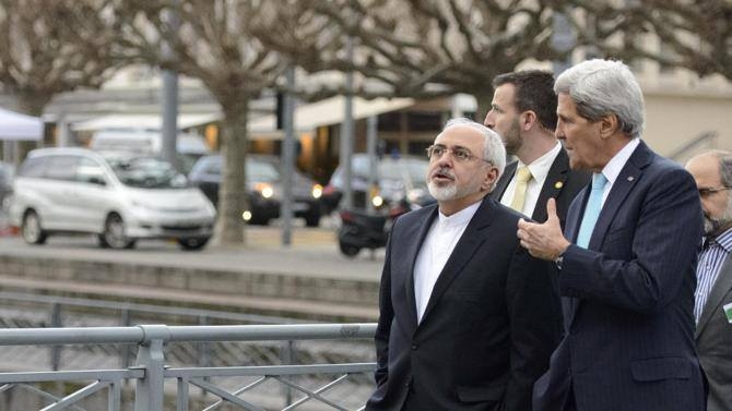 اعلام تصمیم دولت آمریکا برای اعمال تحریم‌های جدید، دو روز پس از آن صورت می‌گیرد که ایران بیش از یازده تن اورانیوم غنی‌شده را به روسیه منتقل کرد. گفتنی است که این میزان غنی سازی حاصل زحمت ده ساله متخصصان اتمی کشورمان بوده است و خروج آن از کشور نوعی خلع ید و خلع قدرت محسوب می‌شود.