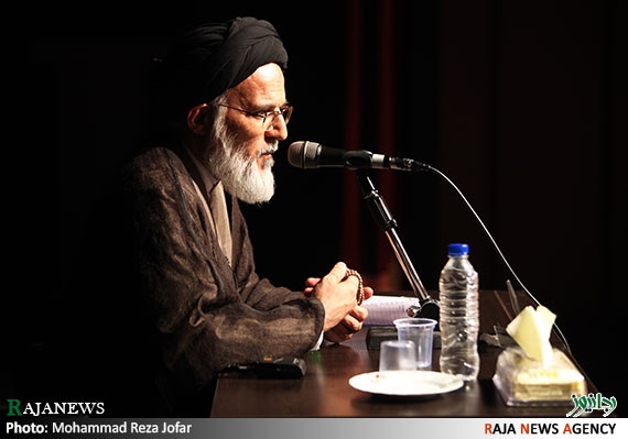 بیداری اسلامی در کشاکش «اسلام ناب» و «اسلام آمریکایی»/ تکنوکراتها، معبر نفوذ دشمن هستند/ اسلام سلفی و اسلام سازشکار دو نوع نفاق است که با کفر همراه می شود