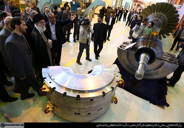 در مجموع حدود ۹۴ هزار میلیارد تومان طی 15 سال باید برای ۱۱۸ فروند انواع ایرباس پرداخت شود. مبلغی که ایران هر سال برای خرید این هواپیماها پرداخت می کند بالغ بر 6 هزار و 300 میلیارد تومان خواهد بود که 20 برابر بودجه سال 95 شرکت صنایع هواپیماسازی ایران ( که وظیفه ساخت هواپیما را در کشور عهده دار است را دارد) می باشد. 

