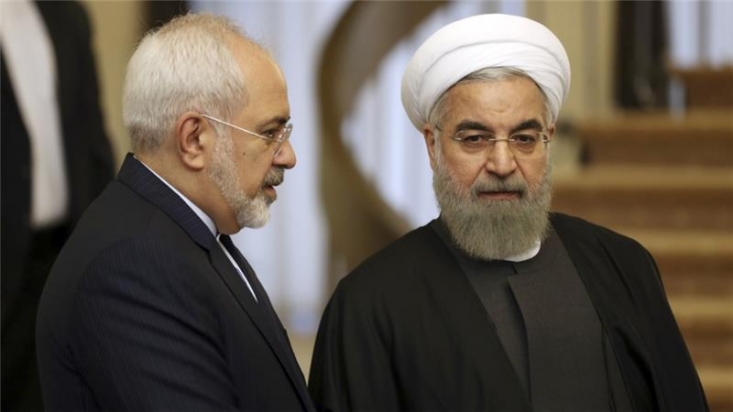 روحانی بعد از برجام: زمان انتقاد از برجام «قبل از تصویب آن» بود/ ظریف قبل از برجام: الان در حال مذاکره ایم؛ منتقدان «بعد از توافق نهایی» انتقاد کنند! + فیلم این در حالی است که پیش از این محمدجواد ظریف وزیر امور خارجه در اظهارنظری متناقض با سخنان امروز روحانی نقد برجام را به بعد از مذکرات مؤکول کرده و گفته بود: زمان خوب برای نقد برجام، موقعی است که توافق، نهایی و امضا شود.