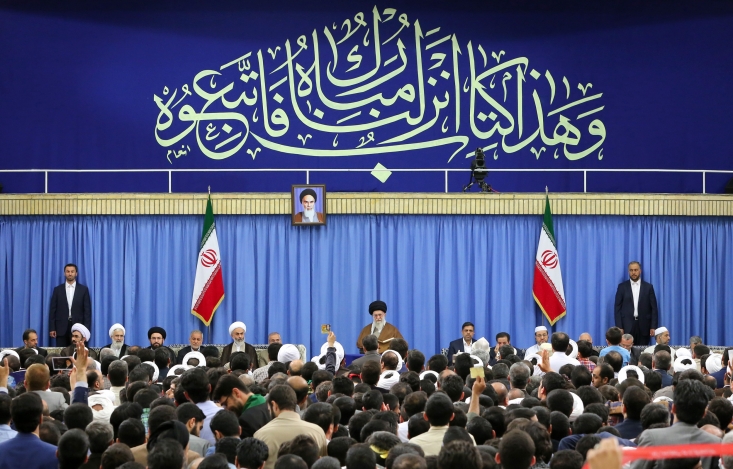 اگر مسلمانان قدرت داشته باشند قدرتهای طاغوتی قادر به ظلم نیستند و موضوع فلسطین فراموش نخواهد شد/بدون تردید «جبهه کفر»، سرانجام در مقابل «جبهه اسلامی مبارز و مجاهد» وادار به عقب نشینی خواهد شد/ دشمن از «اسلام مقتدر» و «اسلام شجاع» می‌ترسد