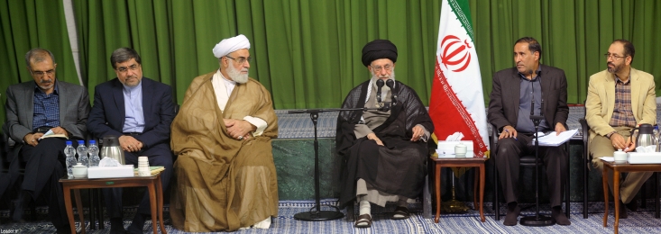 حضرت آیت‌الله خامنه‌ای، "بیان خیانت‌های آمریکایی‌ها در قضیه‌ی برجام" را یکی دیگر از عرصه‌های ممکن برای سرودن شعر زنده خواندند و گفتند: علاوه بر سیاسیون، هنرمندان و به‌ویژه شاعران باید این واقعیت‌ها را به افکار عمومی منتقل کنند.