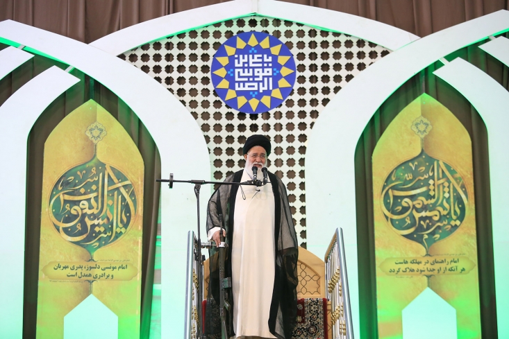 آیت الله علم الهدی:مشهد شهر زیارتی و حریم امام رضا(ع) است، شهر گردشگری و کیش نیست/ این شهر را انتخاب کرده که زوار این شهر را بچاپد و همینجا عیاشی کند؟/ دستگاه قضایی با منتشرکنندگان صوت جسارت به امام برخورد کند کسانی که به فکر توسعه جریان فرهنگی ضددین هستند، دور مشهد را خط قرمز بکشند/ مشهد شهر زیارتی است، شهر گردشگری و عیاشی نیست.حرم امام رضا در حوزه ۵۰ یا ۵۲ هکتاری رواق و صحن خلاصه نمیشود بلکه تمام دشت مشهد متعلق به علی بن موسیالرضا (علیهالسلام) است