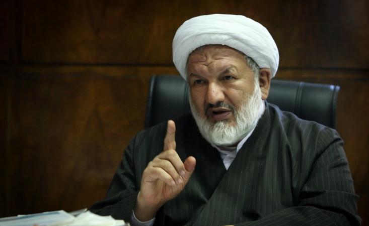  حجت الاسلام والمسلمین رازینی برخی حرکات آقای منتظری را فراتر از ساده لوحی ارزیابی کرد و بخشی از گلایه حضرت امام را ناظر به توجه وی به منافقین دانست.