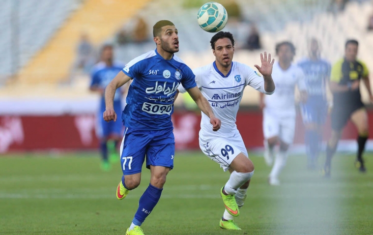 عکس: پاسخ پرسپولیسی ها به کری خوانی مهاجم استقلال پرسپولیسی ها به کری خوانی های اخیر مهاجم تیم فوتبال استقلال پاسخ دادند.