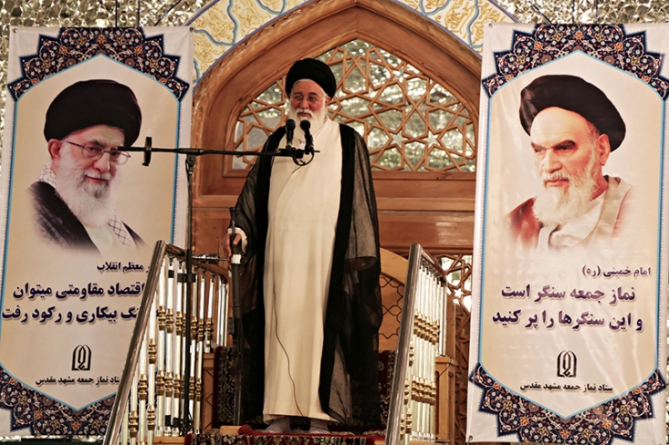 مسلم امام زمان، ولیفقیه است/برخی جریان های سیاسی از قشر لائیک و بی بندوبار برای اردوکشی استفاده می کنند/ترویج فسق و فجور در قم حساب شده است عدهای جریانهای سیاسی میخواهند از قشر لائیک، لاابالی و بیبند و بار برای خود اردو درست کنند و این اردوی قشر لائیک را در انتخابات دنبال سر خود راه بیندازند، اینها مانع اجرای نهی از منکر در جامعه هستند.