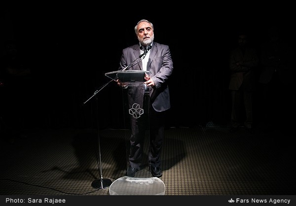 رونمایی از اثر عرش بر زمین افتاد