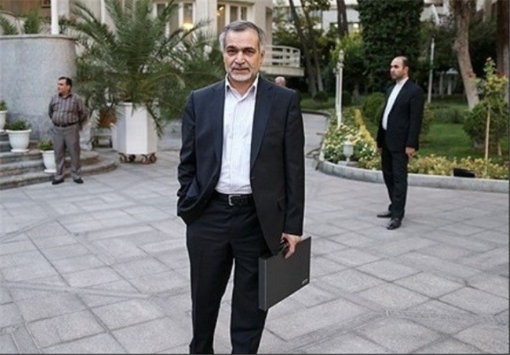 نتیجه پیگیری تحصیل حسین فریدون بزودی منتشر میشود رئیس کمیته آموزش عالی مجلس درباره پرونده تحصیل حسین فریدون، گفت: این موضوع را پیگیری کردهایم و نتایج آن را به زودی منتشر خواهیم کرد.