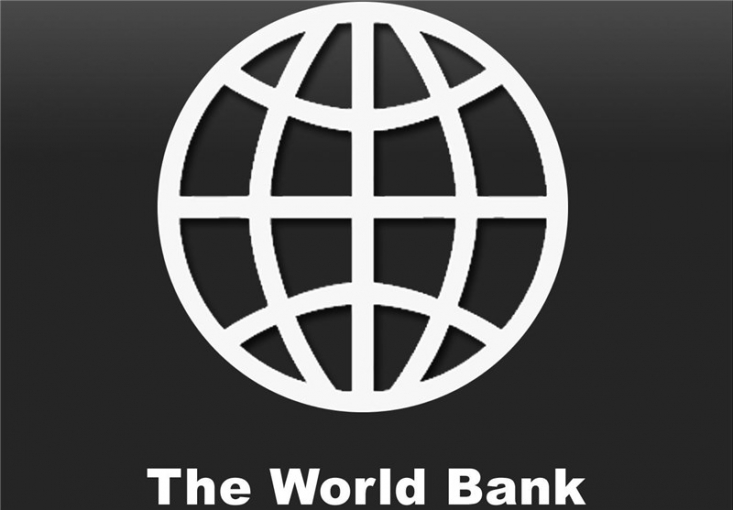 بانک جهانی با ارزیابی 6 شاخص حکومتداری در ایران طی سال 2015 اعلام کرد دولت ایران در یک شاخص طی این سال نسبت به 15 سال قبل پیشرفت داشته اما 5 شاخص وضعیت بدتری پیدا کرده اند.

