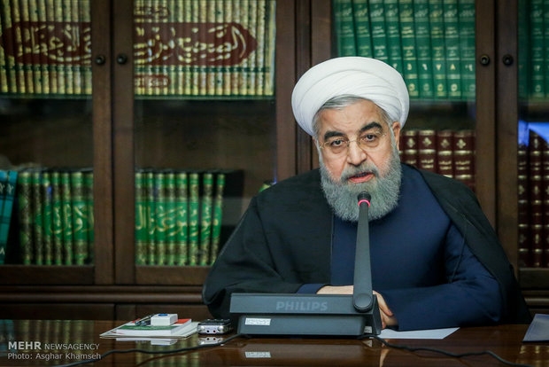 انتظار از جنابعالی این است که از دفاعهای غیرواقعی و توجیههای خودساخته دست بکشید/ اعلام کنید که سند یاد شده را برای همیشه از دستورِ کارِ دولتِ خویش، کنار نهادهاید این اندازه «تعصّب» و «حساسیّت» نسبت به سندِ 2030، به هیچ رو، موجه و فهمپذیر نیست و در ذهنِ همة ما، پرسشهای اساسی و دغدغهآفرین رویانده است. این اصرار، کار را به آنجا رساند که حتّی در واکنشیِ بیسابقه و ناروا، گزارشهای ارائه شده به رهبر معظم انقلاب دربارة این سند، غیرواقعی و نادرست معرفی شد و به این ترتیب، اعتبار و حجیّتِ اظهارنظرِ ایشان نیز به چالش کشیده شد!