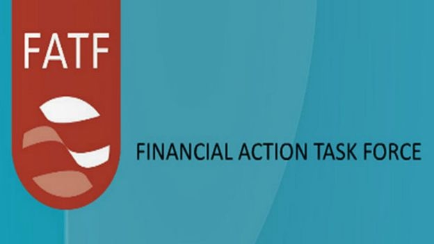 در کجای مسیر تعامل با fatf هستیم؟آیا این مسیر پایانی دارد؟/ نکته جالب توجه،استمرار حضور ایران در «بیانیه عمومی» fatf است / برخلاف روال مرسوم این سازمان در بیانیه خود درباره ایران حتی از عبارت «بهبود » هم استفاده نکرده است fatf حاضر به تغییر ملموسی در وضعیت کشورمان نشده است، به طوریکه حتی لحن بیانیه ی اخیر نیز بسیار تند و شدید است و جالب است که حتی در عنوان قسمت مربوط به ایران در بیانیه مذکور، برخلاف روال مرسوم از عبارت «بهبود » در وضعیت ایران استفاده نشده، بلکه عبارت «تعامل ایران با fatf» به عنوان تیتر انتخاب شده است.
