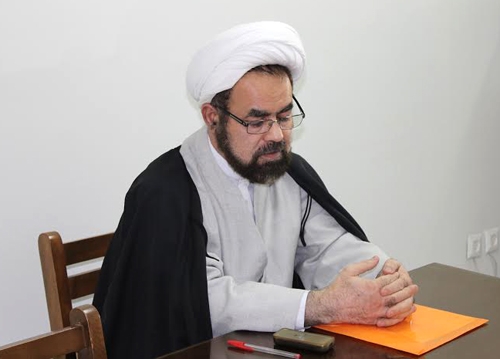 نامه ۵۰ تشکل دانشجویی به آیتالله کلانتری درباره رساله دکترای روحانی/ به عنوان قربانی اصلی شکایت کنید ۵۰ دفتر انجمن اسلامی دانشجویان مستقل در دانشگاههای کشور در نامهای خطاب به آیتالله کلانتری نوشتند: به عنوان قربانی اصلی سرقت علمی رئیسجمهور شکایت خود را تقدیم محاکم صالحه کنید.