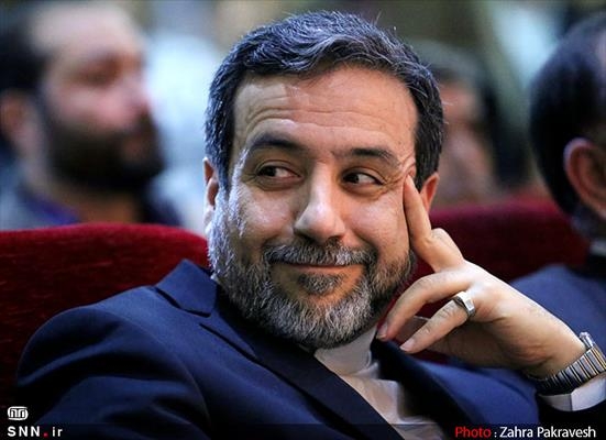 اگر به رفتار این اتحادیه و کشورهای آن نگاه کنیم متوجه می‌شویم که منظور آن‌ها از حمایت کامل از برجام و قطعنامه تنها اجرای کامل آن از جانب ایران است و این اتحادیه هیچ‌گونه عکس‌العملی دربرابر نقض‌های آشکار آمریکا انجام نمی‌دهد. به تعبیر دیگر در یک تقسیم وظیفه اتحادیه اروپا از ایران - به عنوان یک طرف توافق- می‌خواهد که به تعهداتش پایبند باشد و از طرف دیگر با آمریکا با چراغ سبز این اتحادیه مشغول نقض برجام و قطعنامه است.