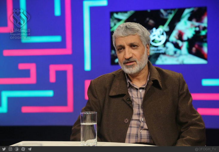 فیاض: به عنوان یک معلم متأسفم و به ملت ایران تسلیت می گویم/ این مجلس عزت ما را از بین برد/ کار این نمایندگان خلاف امنیت ملی کشور بود/ سجادی: مجلس باید اقدام سلفى با موگرينى را جبران و تکلیف آن نمایندگان را مشخص کند اگر در امریکا سیاستمداری این کار را نمیکند و اگر هم کرد به صلابه کشیده میشود بهخاطر این است که رسانهها در این کشور قدرت دارند و این اتفاق میافتد، ولی در ایران واکنش مطبوعات اصلاحطلب خنثی و در حد اطلاعرسانی بود. نقش رسانه در جامعه اولویت دارد تا بتواند با مطرح کردن هرچه بیشتر رفتارهای غلط دولتمردان آنها را مجاب کند تا در چهارچوب منافع ملی خودشان عهدهدار مسئولیت خود باشند.
