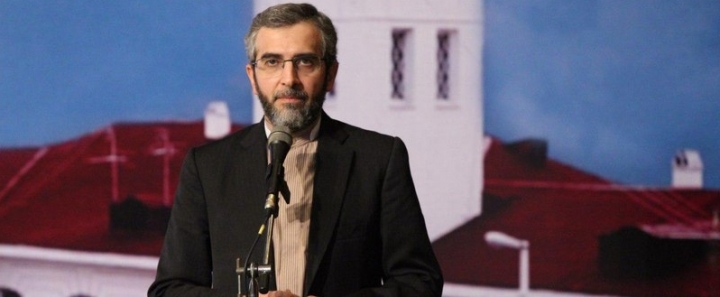 عضو تیم مذاکره کننده هسته‌ای در دولت دهم با انتقاد از برخی نخبگان دانشگاهی تصریح کرد: متاسفانه برخی‌ها در همین دانشگاه تهران می‌گویند ما سوخت فسیلی داریم پس چرا باید به سراغ سوخت هسته‌ای برویم؟ بحث این است که برخی‌ها مانند شهید شهریاری، احمدی روشن، علی محمدی پای فعالیت‌های هسته‌ای ایستادند، اما برخی‌ها حاضر نیستند که پای این فناوری بایستند. مثلا عده‌ای که همدرس مونیز بودند به جای اینکه پای فناوری هسته‌ای بایستند در صنعت هسته‌ای بتن ریختند. 