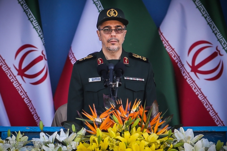 سرلشگرباقری: اگر تحریمها با هر عنوان دیگری بازگردد خروج ایران از برجام قطعی است/ نباید مانند دوران دفاع مقدس غافلگیر شویم رئیس ستاد کل نیروهای مسلح: این تصمیم جمهوری اسلامی است که محدودیتهایی را در موضوع هستهای بپذیرد تا تحریمهای مرتبط با این حوزه برداشته شود، اما اگر این تحریمها به بهانههای دیگری برگردد تصمیم نظام آن خواهد بود که ماندن در برجام معنایی نخواهد داشت.