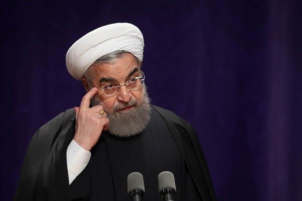 جناب آقای رئیس دولت! آیا کسی جرئت دارد بگوید جناب تدبیر و امید از کفایت برخوردار نیستند؟! جرئت دارد بگوید که این اعلیحضرت لخت هستند؟ ما حتی سعی میکنیم به حرف آن آقایی که قبل از وفاتش در استخر باغ فرح پهلوی، در همایشی صراحتاً از لزوم خلع سلاح و تحدید و تحویل صنایع نظامی و دفاعی و موشکیمان گفته بود و صریح از برنامه دولت دوازدهم در این باره حرف میزد، خیلی فکر نکنیم! چون فکر کردن به این طراحیها و برنامههایی که در علن بیان میشود، شائبه خیانتهای بزرگِ بزرگان را در ذهن متبادر میکند. زبانم لال! استغفرالله!