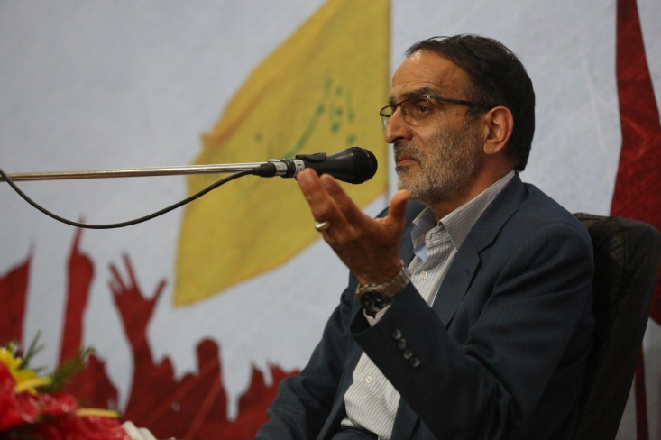 کریمی قدوسی: وزیر اطلاعات را مجبور کردند تا بگوید که دری جاسوس نیست/ «چوبتراش» جاسوسی که اجتهادش را در نجف گرفت و نامزد انتخابات خبرگان رهبری شد! کریمیقدوسی آزادسازی چهار دستپرورده انگلیسیها را هدف اصلی سفر جانسون به ایران دانست و عنوان کرد: وزیر امور خارجه انگلیس که هفته قبل به ایران سفر کرد، بهدنبال آزاد کردن چهار نفر از جمله همین چوبتراش بود. فروغی جاسوس نفت، نازنین ساغری نفوذی BBC و دریاصفهانی جاسوس هستهای نیز سه نفر دیگر هستند.