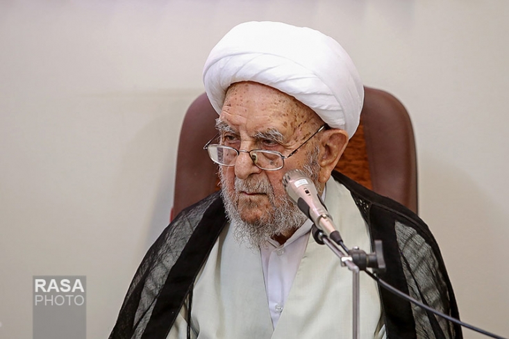 آیتاللهامینی: آیتالله خامنهای بهخوبیِ امام راحل کشور را مدیریت کردهاند/ مشکلات اقتصادی امروز، نتیجه عدم توجه کافی به بیانات ایشان است عضو مجلس خبرگان رهبری در واکنش به نامه منتسب به یکی از سران فتنه گفت: رهبر انقلاب همانند امام، کشور را بهخوبی مدیریت کرده است.