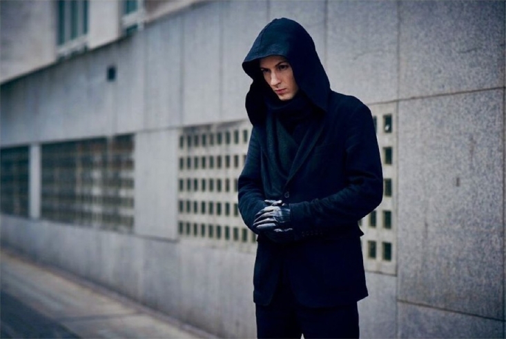  چه کسانی می‌خواستند تلگرام یکه‌تاز میدان ایران شود؟ در گزارش ذیل این سؤالات پاسخ داده می‌شود و اما صبوری لازم است. این گزارش یک غافلگیری هم برای شما دارد؛ جزییاتی از توافق دولت و تلگرام. بااینکه افکار عمومی تصور می‌کند ماجرای تلگرام از دی‌ماه96 شروع شده است اما کمی جست‌وجو نشان می‌دهد که ماجرای تلگرام حداقل از سال 94 مورد سوال‌هایی در سطح حاکمیت بوده است.
