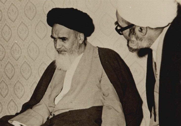 اسناد اصالت نامههای امام خمینی(ره) درباره منتظری و نهضت آزادی منتشر شد این سندها، شهادت کتبی سه تن از اعضای هیئت رئیسه وقت مجلس خبرگان رهبری: حضرت آیت الله خامنه ای، مرحوم آیت الله مشکینی و مرحوم آیت الله هاشمی رفسنجانی و همچنین اظهارات آیت الله امینی است که در همان روز 6 فروردین 1368 – در جلسه هیئت رئیسه با حضور ایشان و آیت الله طاهری خرم آبادی و آیت الله مومن – درباره تصمیم حضرت امام و نامه ایشان بحث کرده اند و تصمیم گرفته می شود که خدمت حضرت امام بروند.