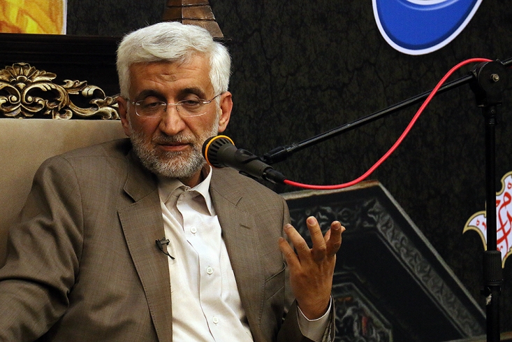 تعامل گسترده با جهان یعنی آنکه معطل چند کشور استکباری نباشیم/ تعامل باید سازنده باشد؛ نه آنکه سرمایه های کشور را به یغما بدهد/ در ابتدای موضوع سوریه برخی نسبت به راه ولایت و شهدای حرم شک کردند و پیاده نظام استکبار را نمیدیدند اگر گفته میشود تعامل، این تعامل باید سازنده باشد؛ نه آنکه سرمایه های کشور را به یغما بدهد. وقتی طرف اروپایی در برابر پایبندی شما به توافق، بعد از ۹ ماه همچنان به وعده حداقلی خود هم جامه عمل نپوشانده، اینجا باید هشیار باشیم که دوباره دچار تحلیل غلط نشویم. هنر شهدای ما در این بود،که در بزنگاه ها دچار تشکیک و تحلیل غلط نشدند.