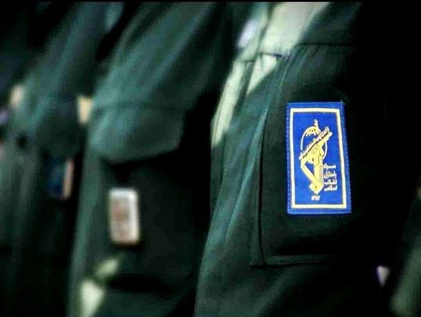 آمریکا سپاه را در لیست تروریستها وارد میکند/ سرلشگر جعفری سال گذشته: اگر چنین کنند ارتش آمریکا را در سراسر جهان همسنگ داعش در نظر خواهیم گرفت/ آیا دولت و مجلس همچنان سکوت خواهند کرد؟ روزنامه آمریکایی وال استريت ژورنال در گزارشی مدعی شده است که دولت ترامپ قصد دارد نام سپاه پاسداران را در ليست سازمانهاى تروريستى قرار دهد. در صورت صحت این خبر، دولت آمریکا بازهم یک اقدام مهم دیگر در تقابل با ایران انجام داده است. این در صورتیست که از طرف دولت و مجلس شورای اسلامی تا کنون کمترین کاری برای مقابله با اقدامات خباثتگونه امریکا مشاهده نشده است.